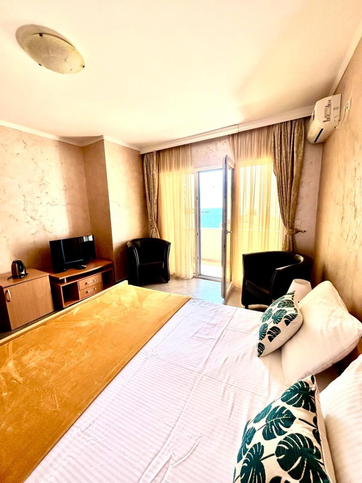 Hotel Victoria バール 部屋 写真